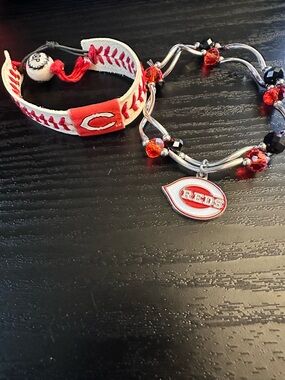 Cincinnati Reds bracelet set